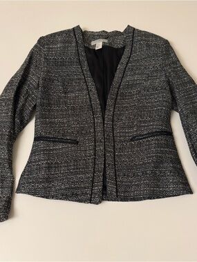 H&M Women Black and white Tweed Blazer Size 12